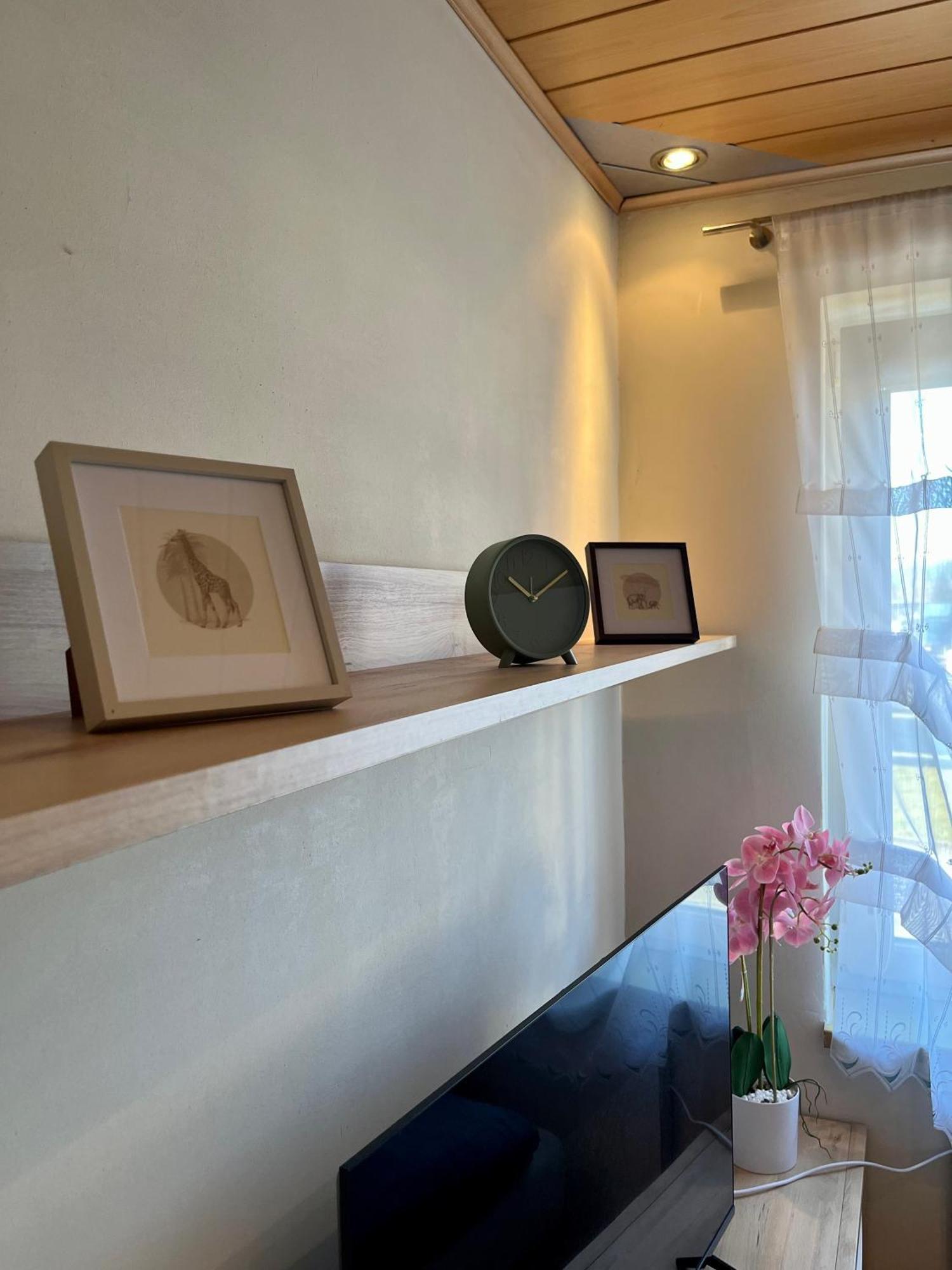 Gemuetliche Wohnung/ Cozy Apartment Niklasdorf ภายนอก รูปภาพ