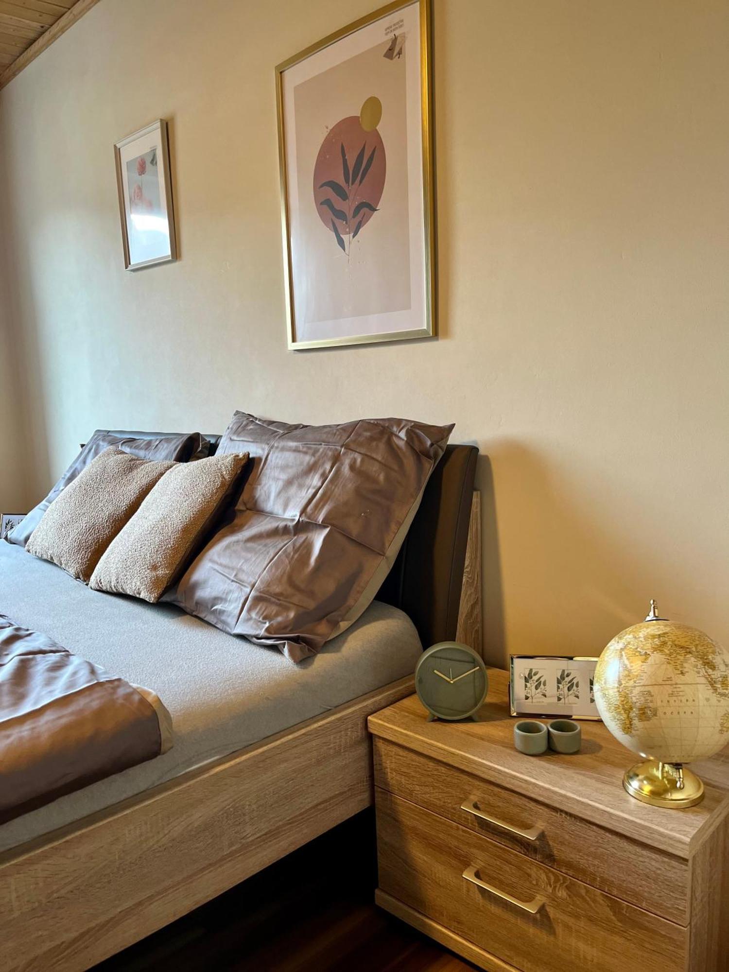 Gemuetliche Wohnung/ Cozy Apartment Niklasdorf ภายนอก รูปภาพ